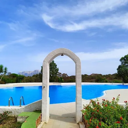 400mt From The Sea + Pool Holiday home Porto Istana