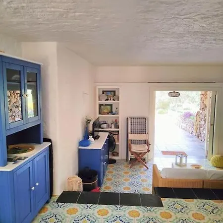 Holiday home 400mt From The Sea + Pool Porto Istana
